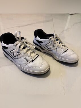New Balance White and Black Men's6.5 /Womens 8 Low-Top Sneakers